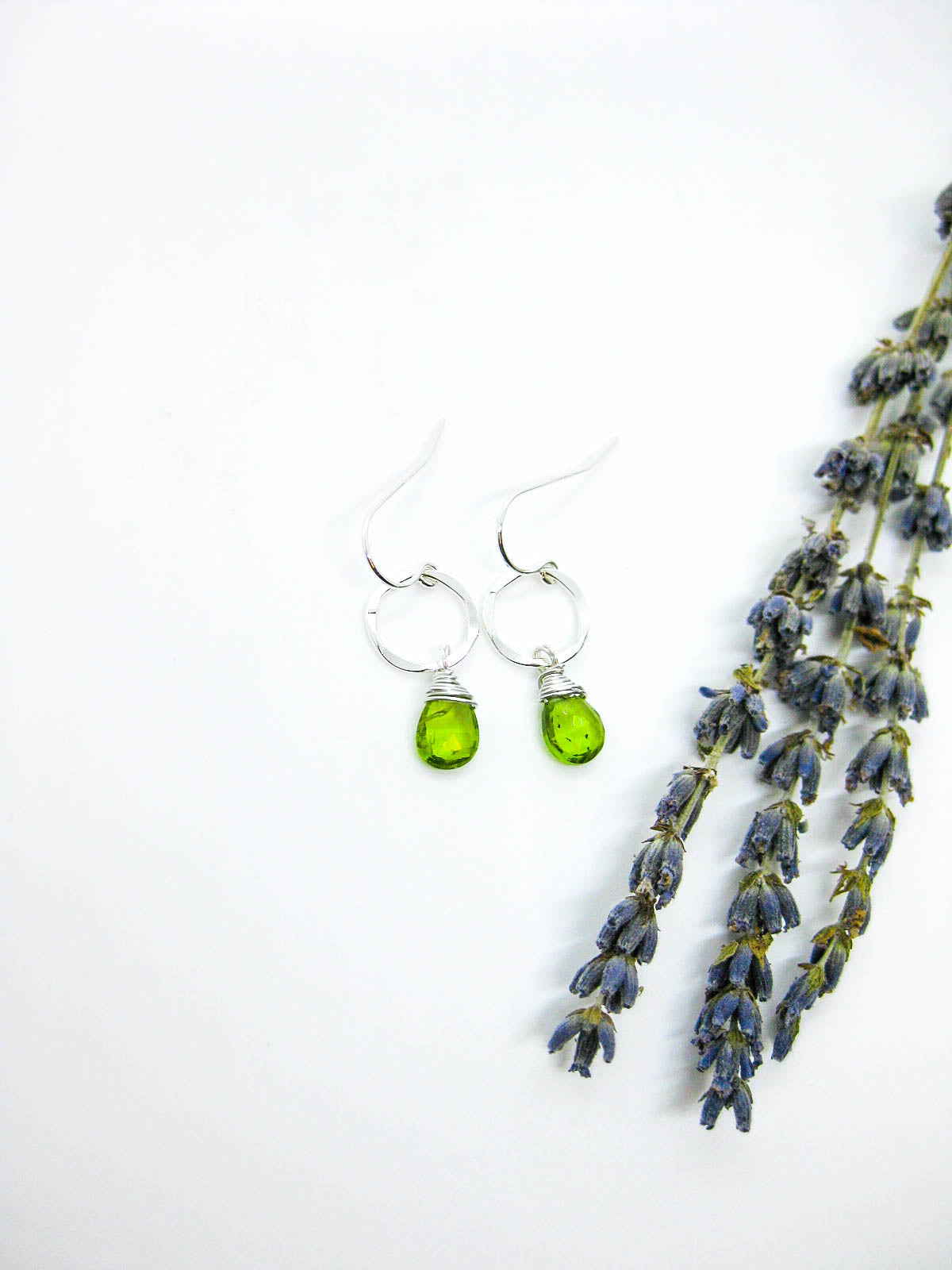 Daisy: Peridot Earrings - e731