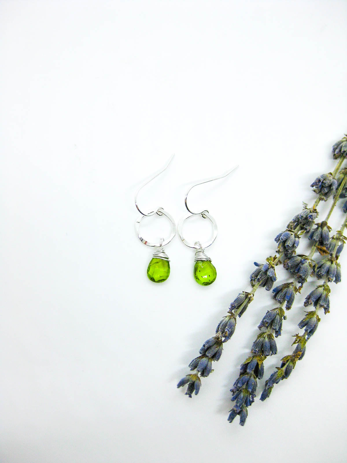 Daisy: Peridot Earrings - e731