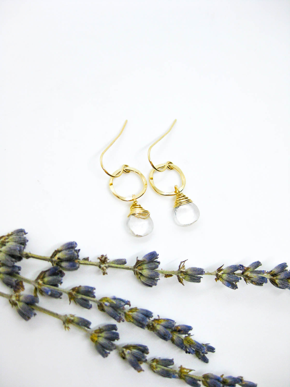 Daisy: Quartz Earrings - e752