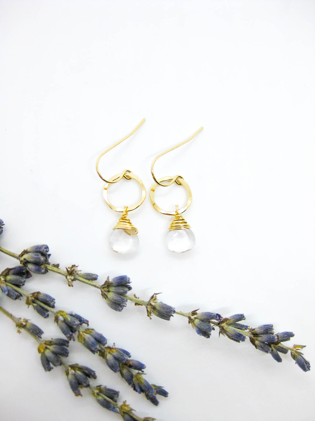 Daisy: Quartz Earrings - e752