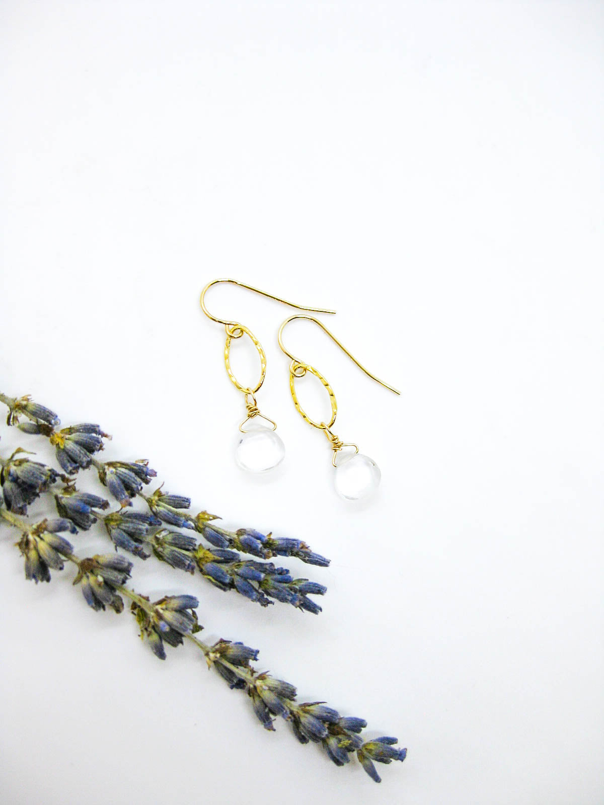 Chrysanthe: Quartz Earrings - e754