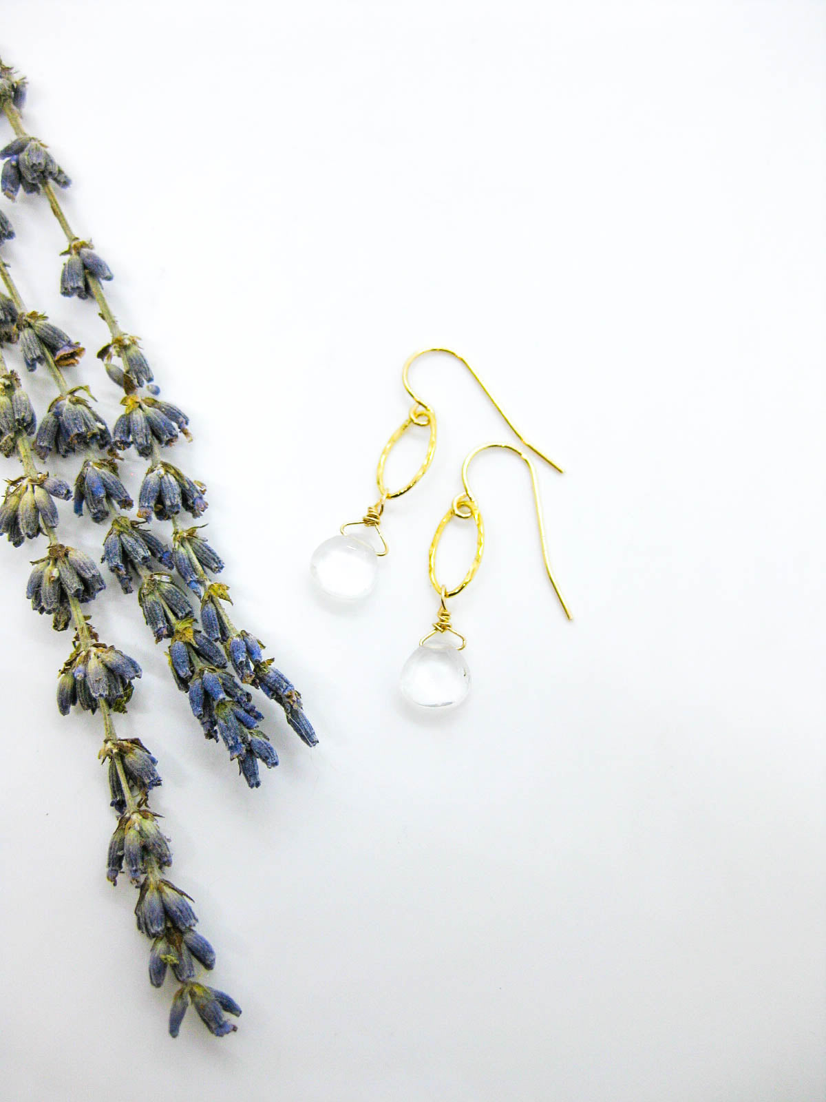 Chrysanthe: Quartz Earrings - e754