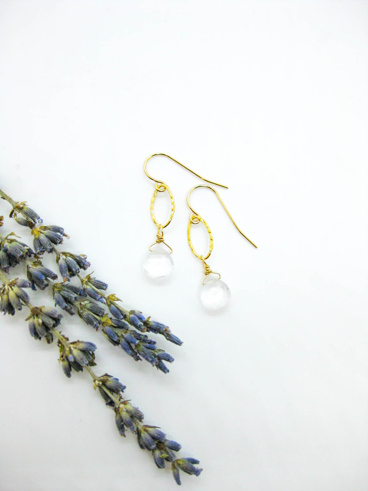 Chrysanthe: Quartz Earrings - e754