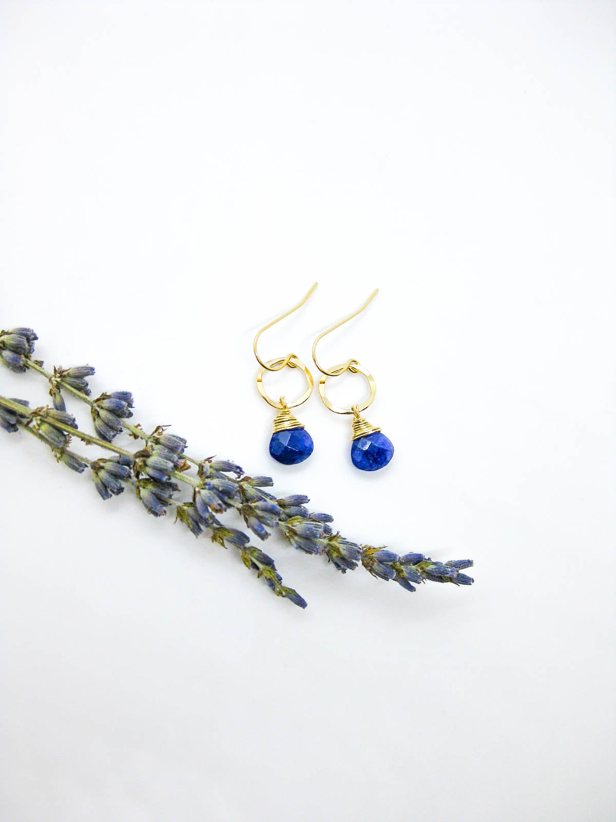 Daisy: Sapphire Earrings - e767