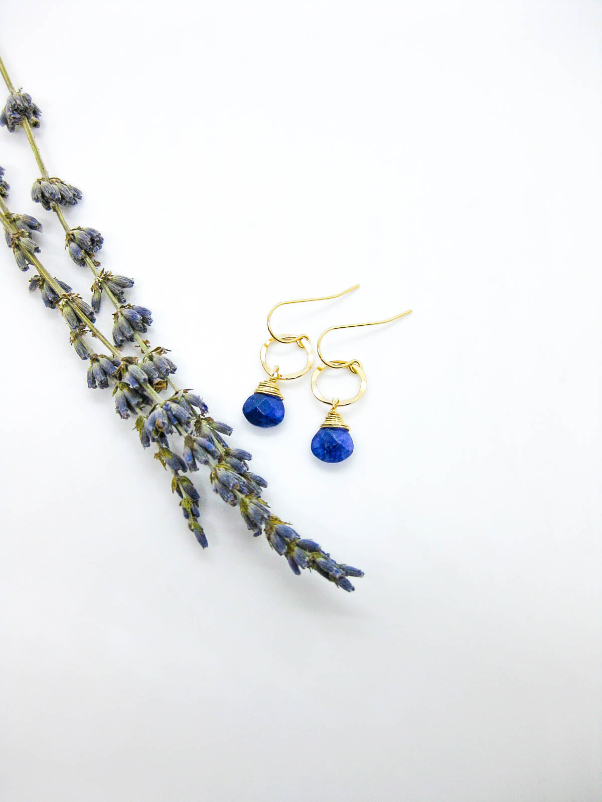 Daisy: Sapphire Earrings - e767