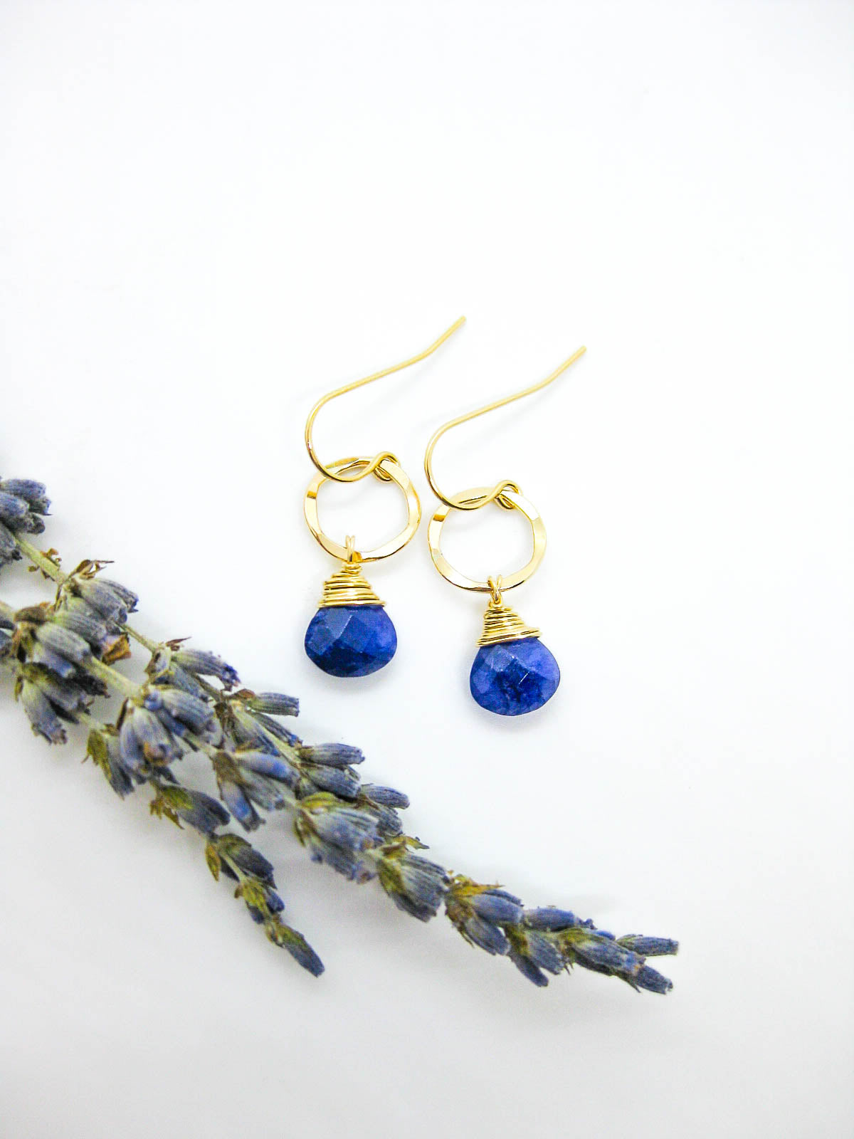 Daisy: Sapphire Earrings - e767