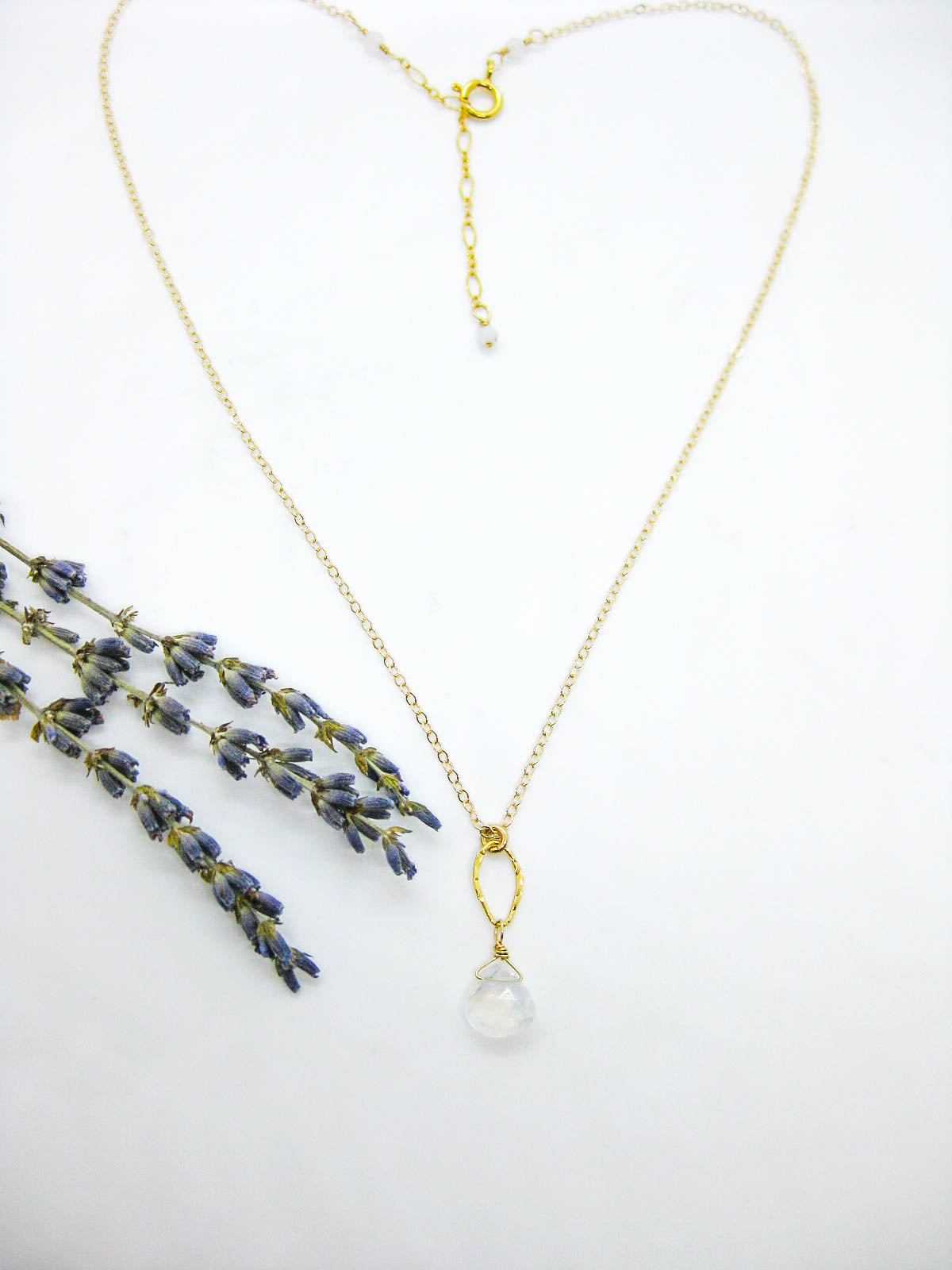 Chrysanthe: Moonstone Necklace - n575