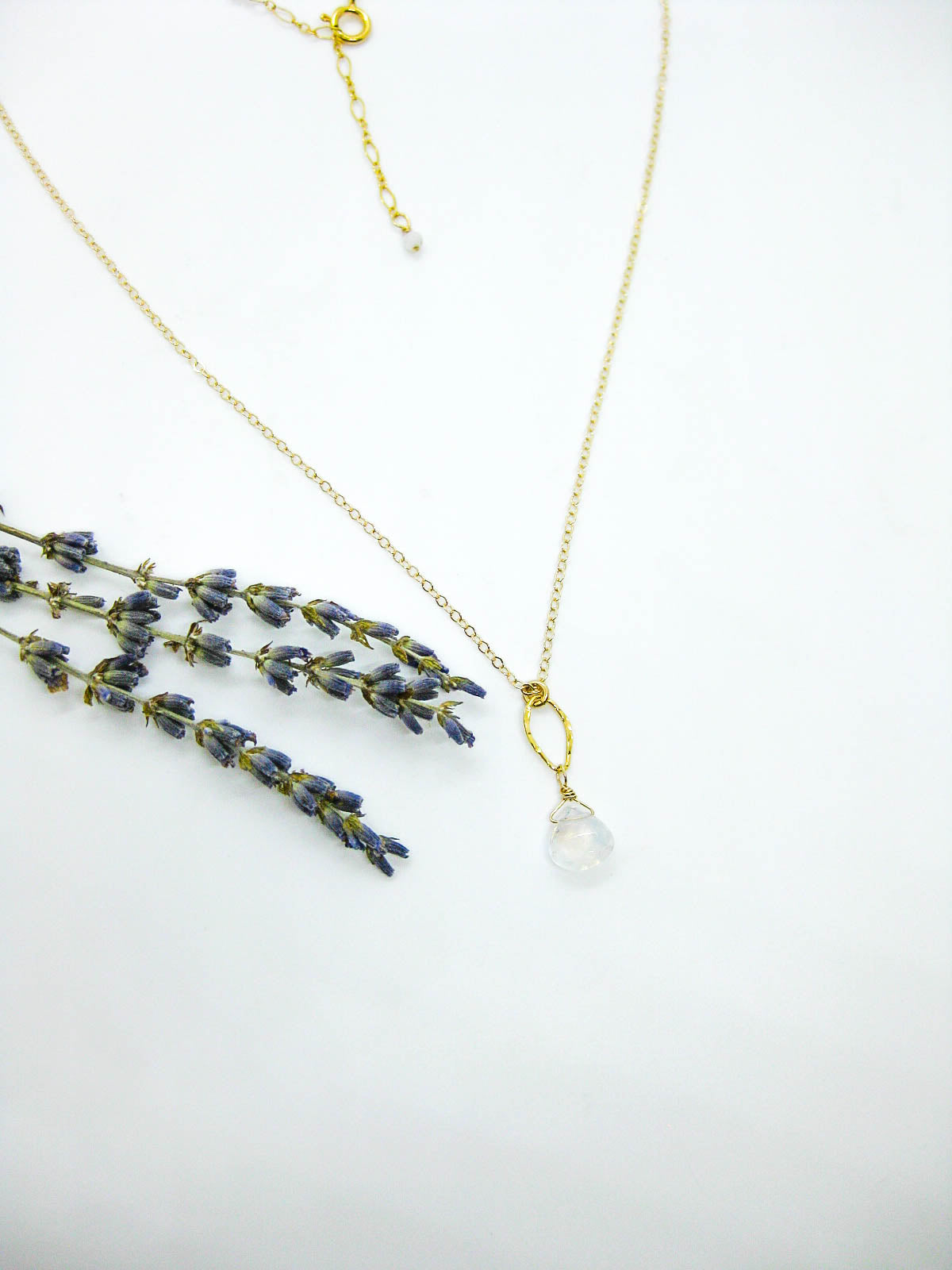 Chrysanthe: Moonstone Necklace - n575