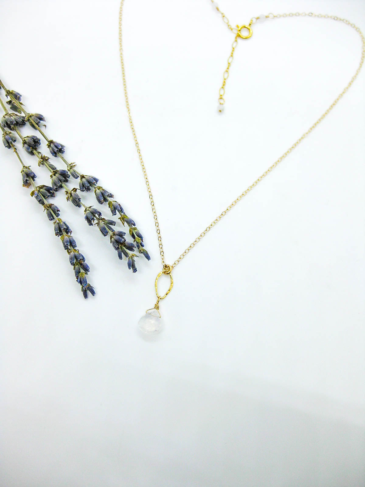 Chrysanthe: Moonstone Necklace - n575