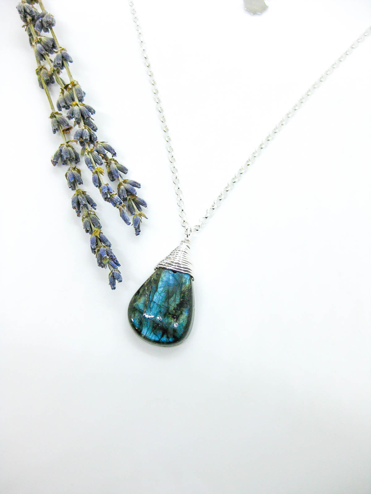 Essence: Labradorite Necklace - n617d-oak