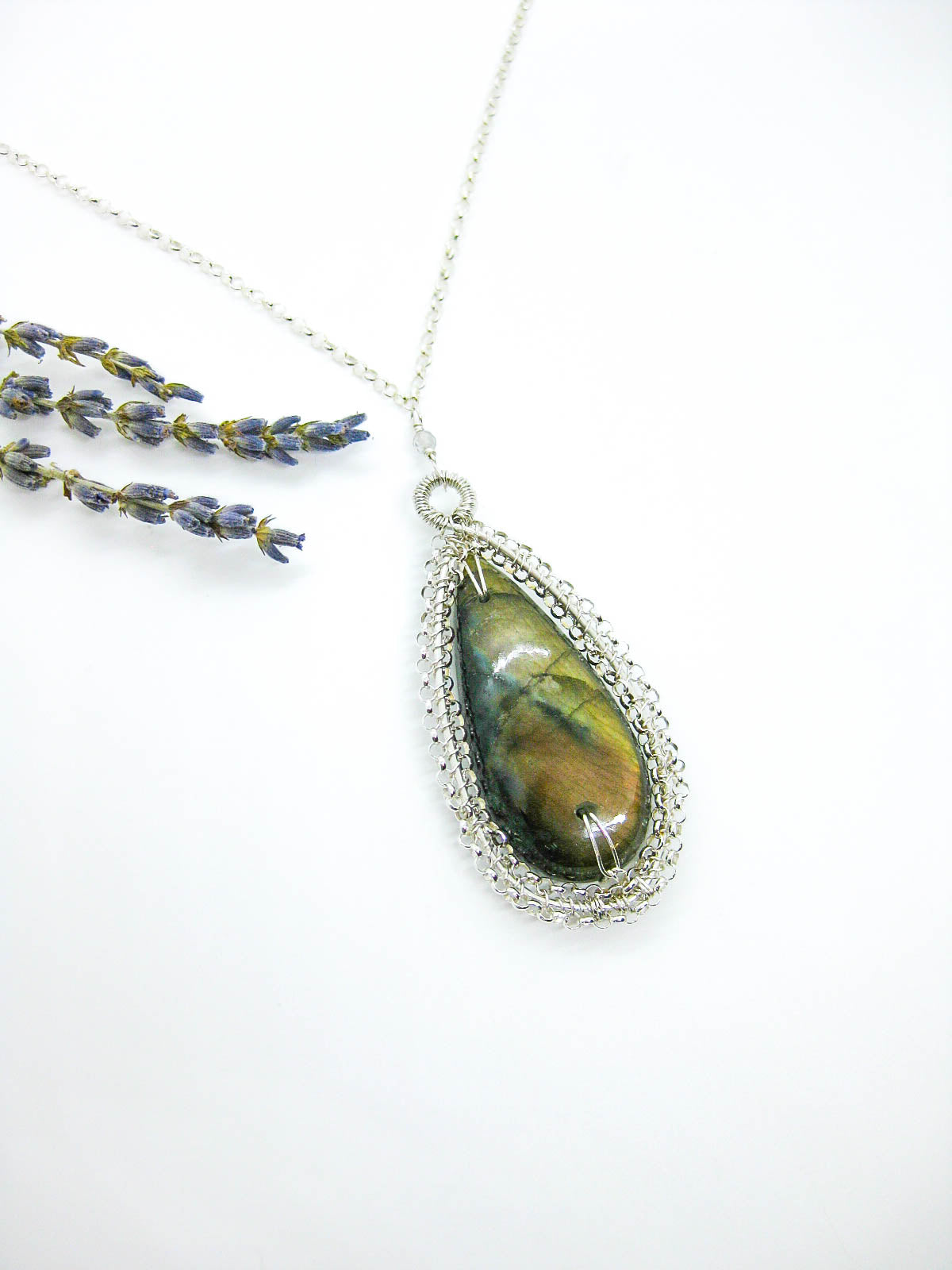 Zinnia: Labradorite Necklace - n656oak