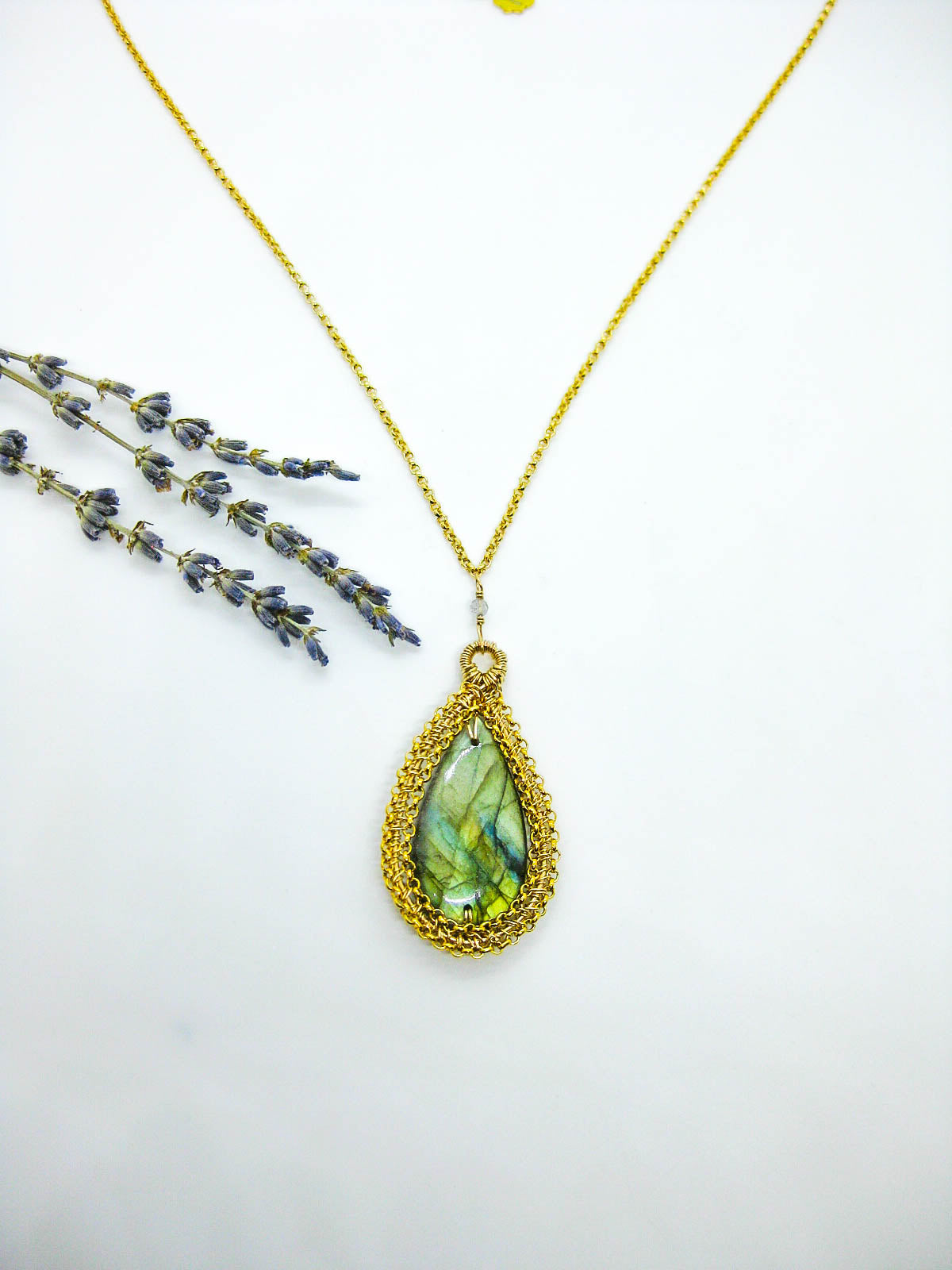 Zinnia: Labradorite Necklace - n656c-oak