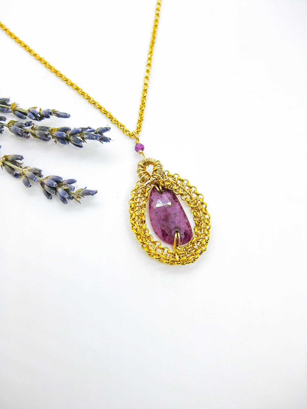 Zinnia: Ruby Necklace - n659oak