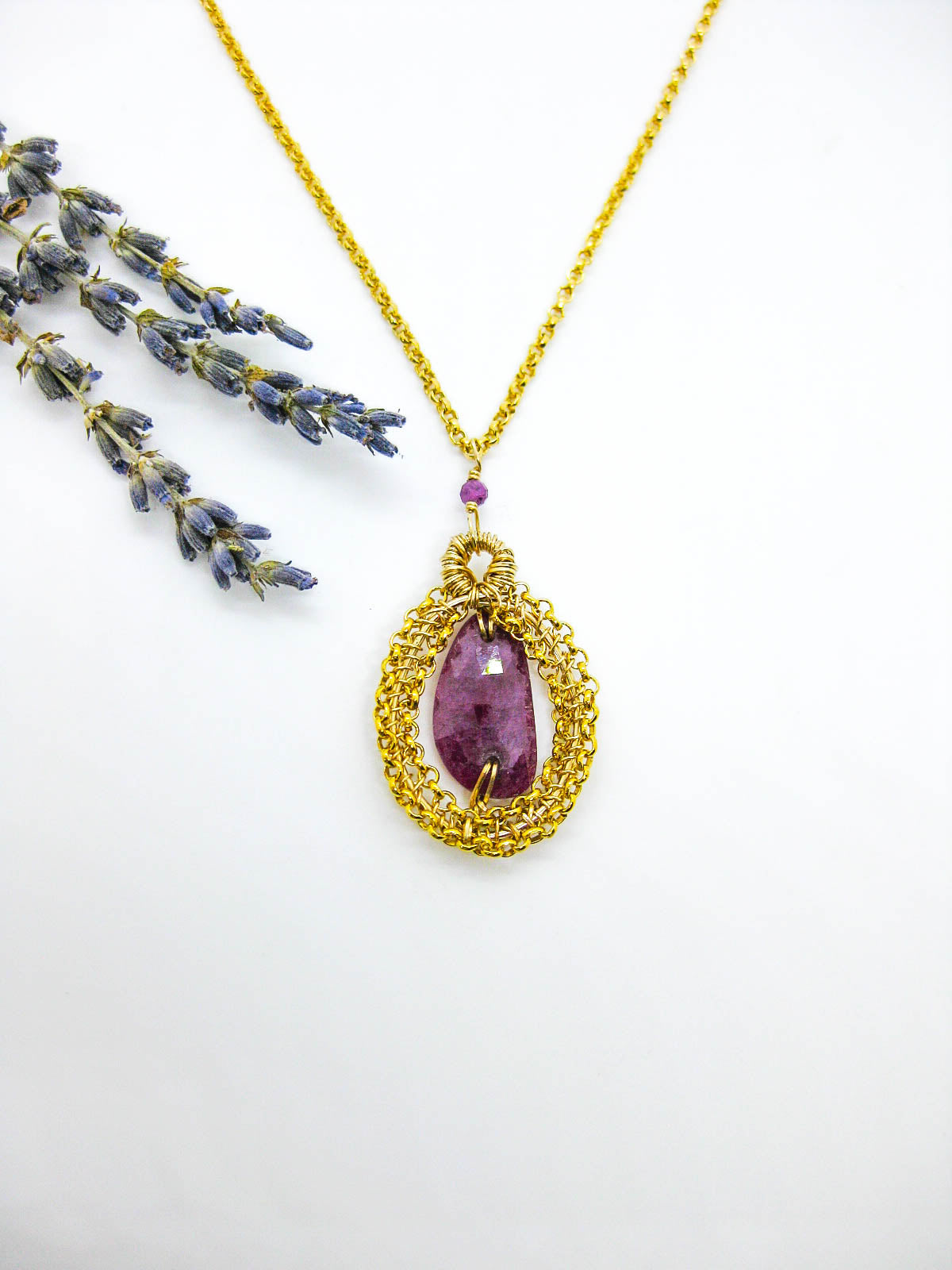 Zinnia: Ruby Necklace - n659oak