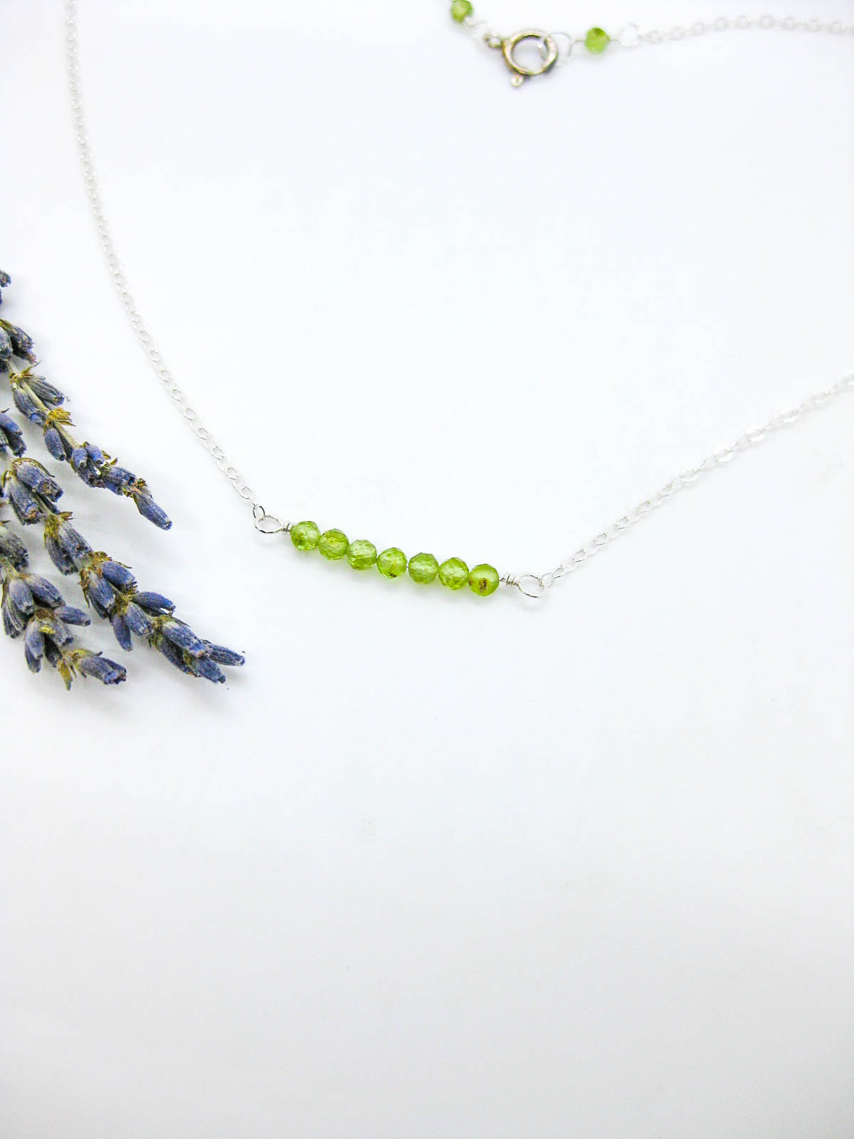 Violet: Peridot Choker - n661