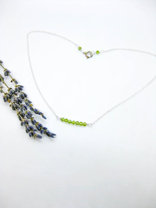 Violet: Peridot Choker - n661